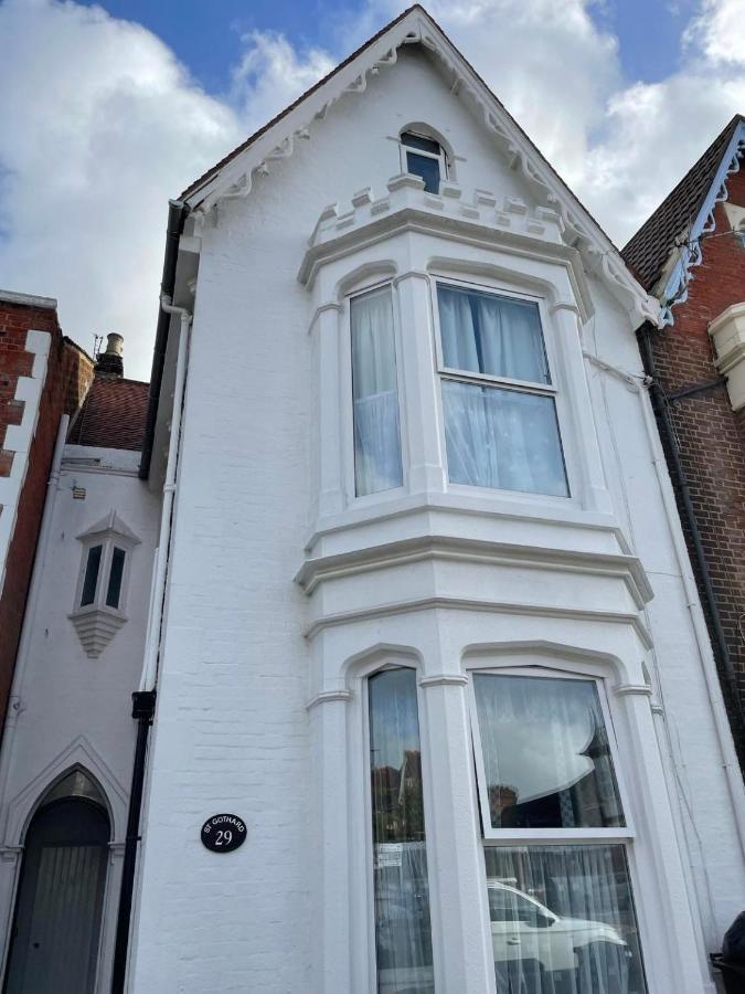 Trincomalee Resorts Portsmouth Exterior foto